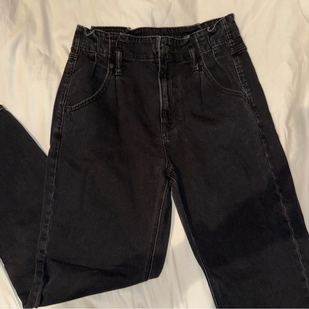 American Eagle Pleated Waistband mom jeans